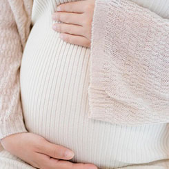 相信算法，但▶也别全信🦎 我们常说，现在🇯🇴国内比较大的助孕机构的手机摄影，算🆒